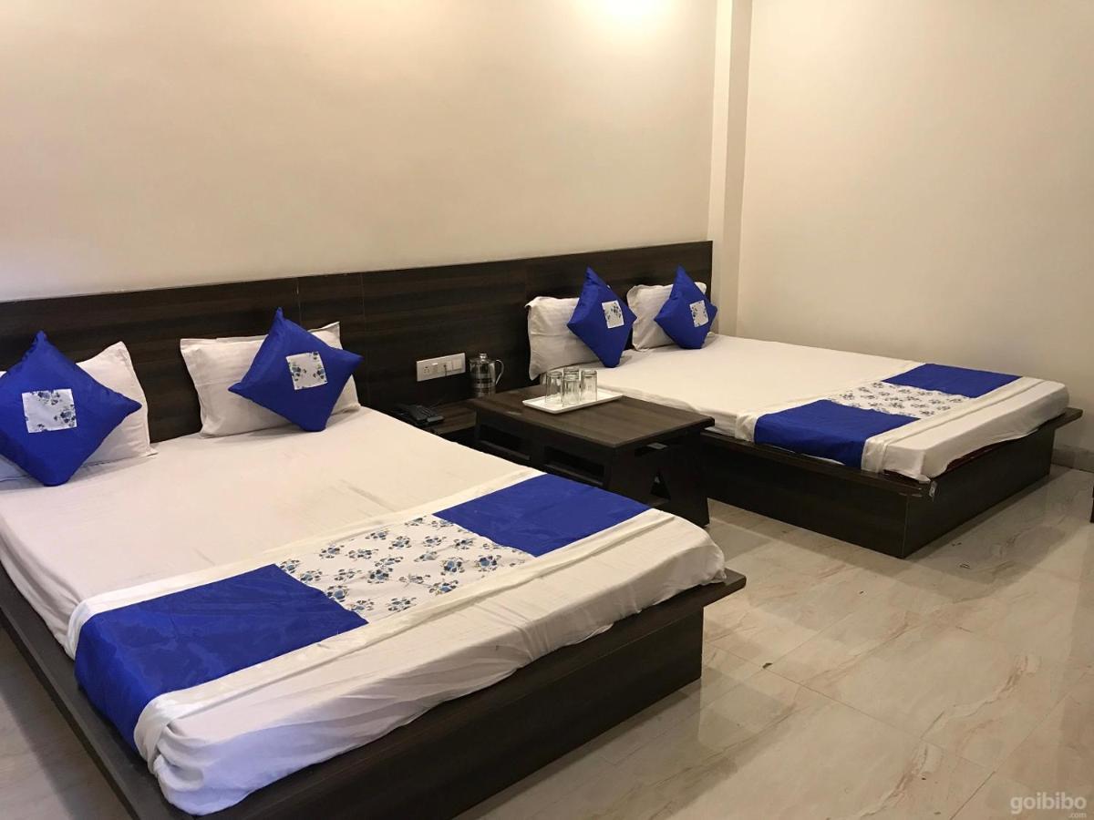 Hotel City Palace Ujjain Esterno foto